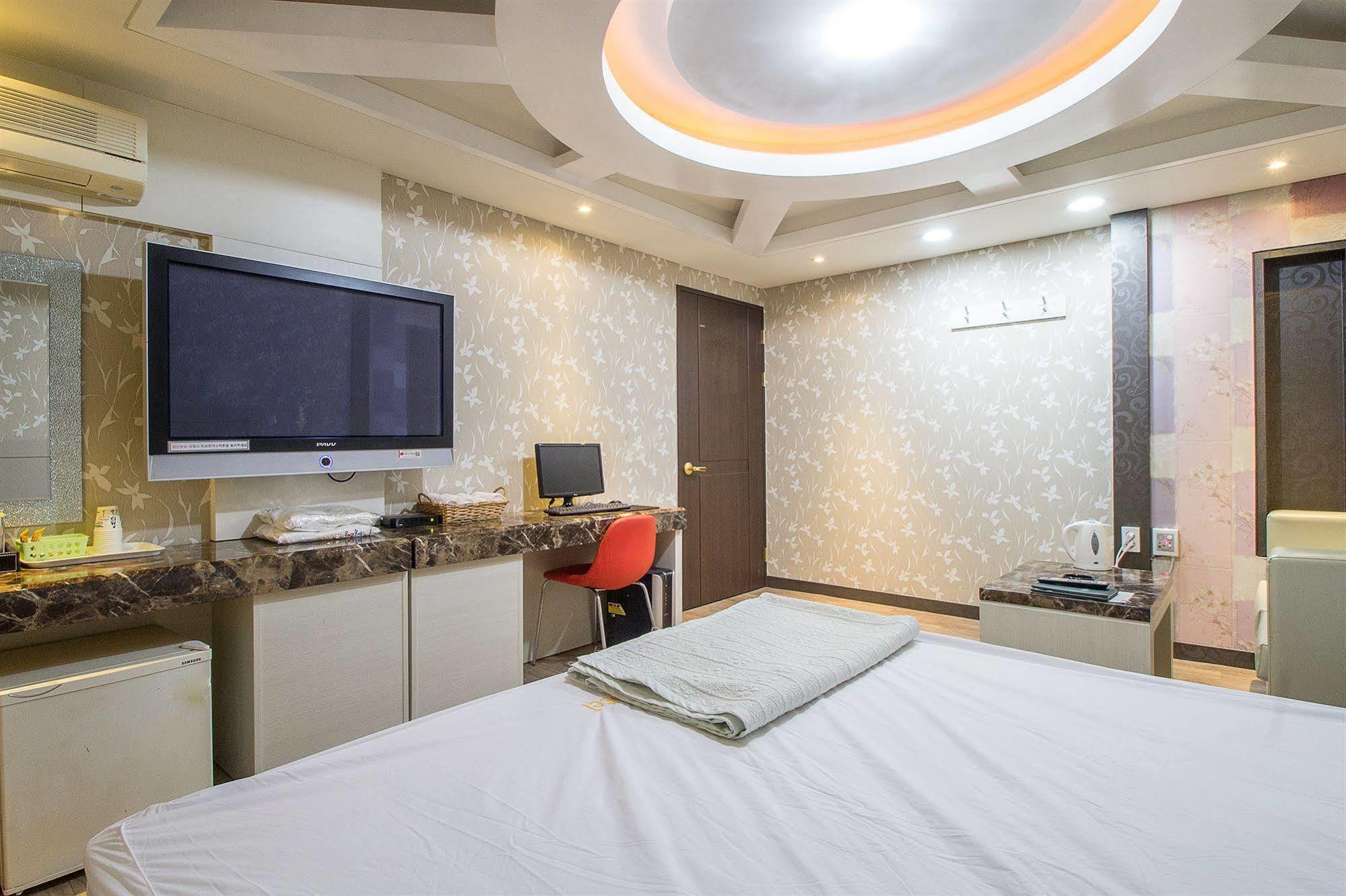 1Night 2Days Hotel Пусан Екстер'єр фото